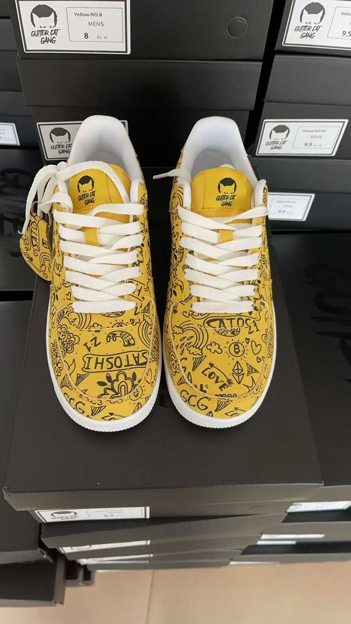 GCG Sneakers: Gold Tats